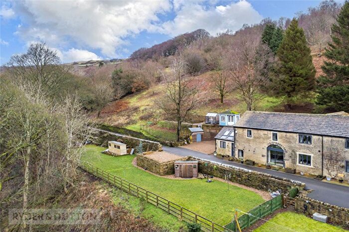 4 Bedroom Semi-Detached House For Sale In Far Hanging Stones Barn, Ripponden, Sowerby Bridge, West Yorkshire, HX6