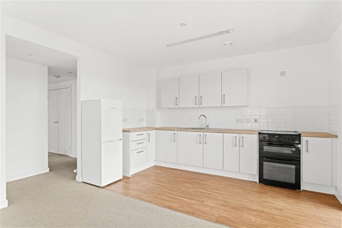 2 Bedroom Flat To Rent In Southway, Wembley, HA9