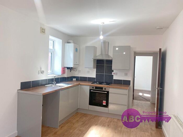 2 Bedroom Flat To Rent In Newton Road, Ellesmere Port, Cheshire, CH65