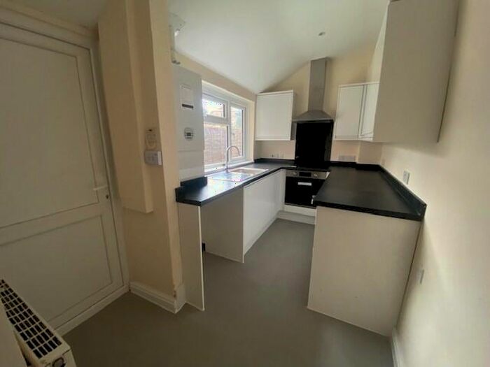 4 Bedroom House To Rent In Baxter Avenue, Kidderminster, DY10