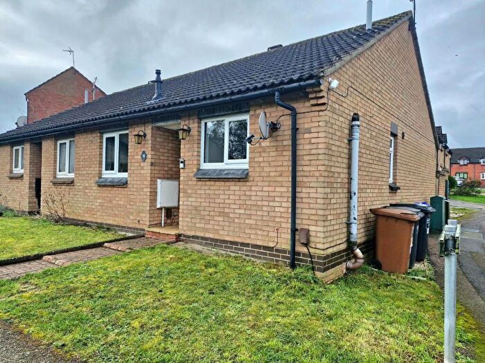 2 Bedroom Semi-Detached Bungalow For Sale In Hammerstone Lane, Danefield, Northampton, NN4