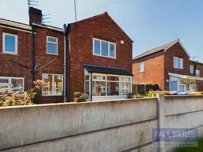 3 Bedroom Semi-Detached House To Rent In Dorset Street, Swinton, Manchester, M27