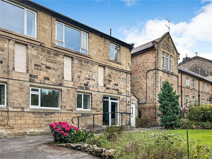 2 Bedroom Apartment To Rent In Queens Road, Ilkley, West Yorkshire, LS29