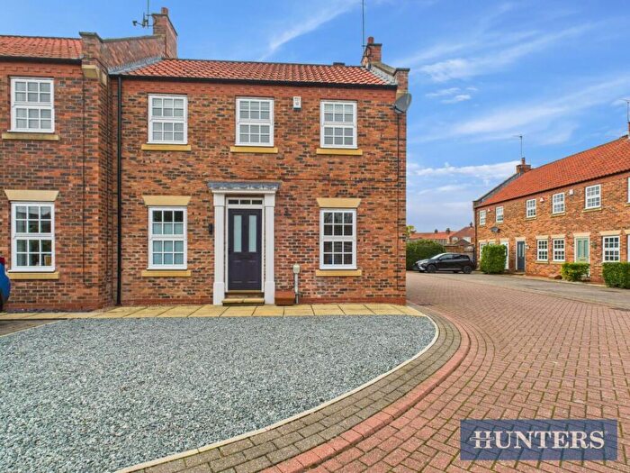 2 Bedroom End Of Terrace House For Sale In Barleyholme, Beverley, HU17