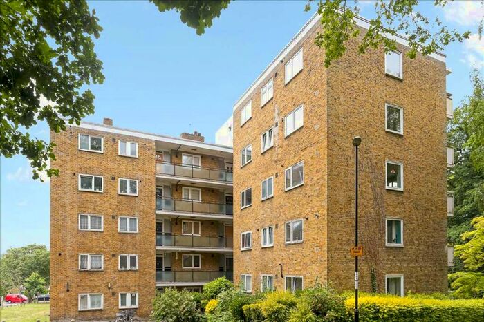 1 Bedroom Flat To Rent In Pagoda Gardens, Blackheath, SE3