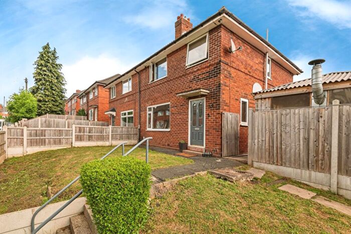 3 Bedroom Semi-Detached House For Sale In Brooklands Close, Leeds, LS14