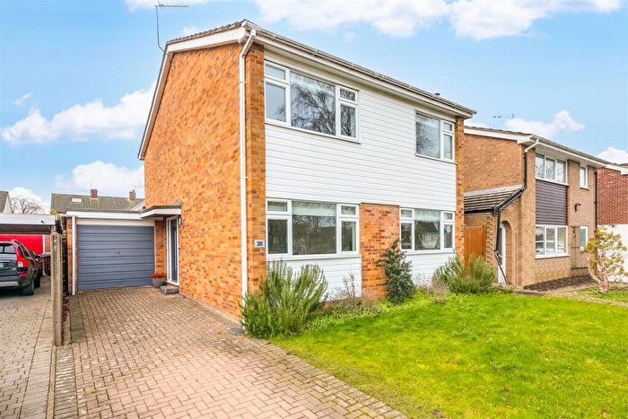 4 Bedroom Detached House For Sale In Bell Acre, Letchworth Garden City, SG6