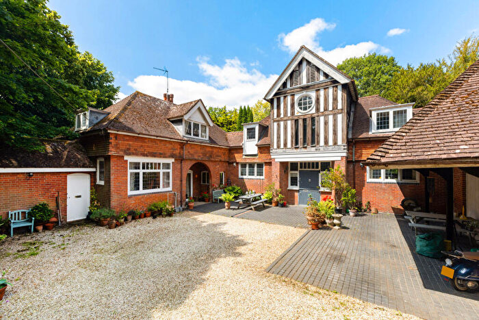 4 Bedroom Detached House For Sale In Rodgate Lane, Haslemere, GU27