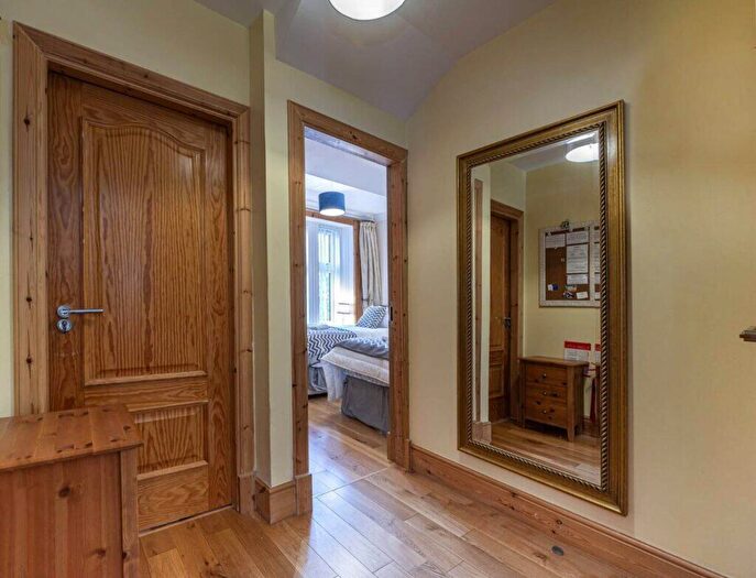 3 Bedroom Flat For Sale In B Stirling Road, Drymen, G63
