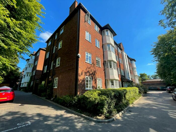 2 Bedroom Apartment To Rent In Monkridge, Crouch End Hill, London, N8