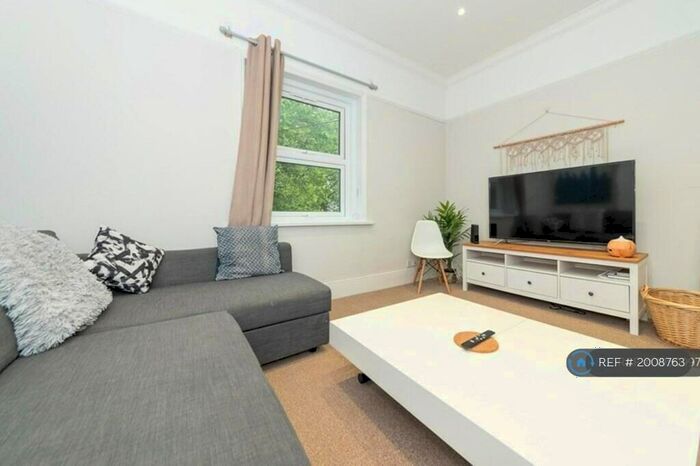 1 Bedroom Flat To Rent In London Road, Reading, RG1