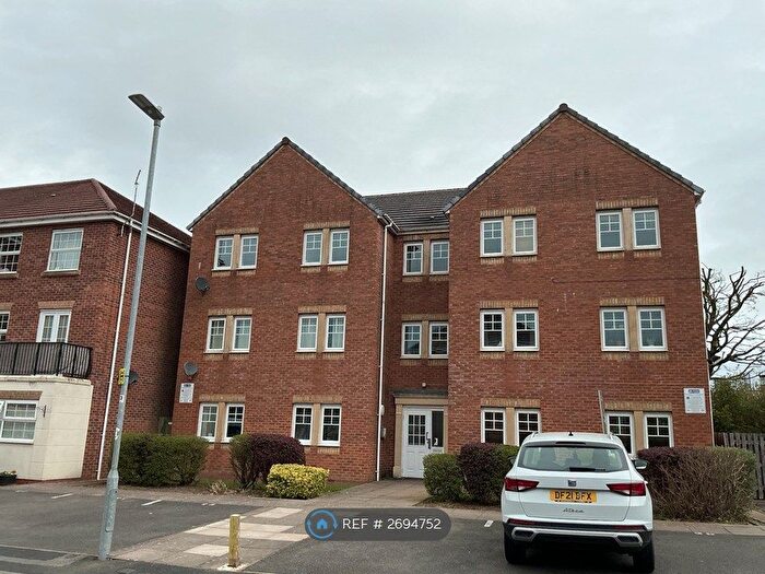 2 Bedroom Flat To Rent In Doulton Grove, Stoke-On-Trent, ST2