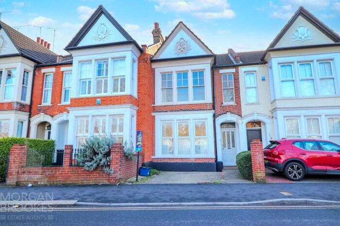 2 Bedroom Apartment To Rent In Cambridge Road, Southend-On-Sea, SS1