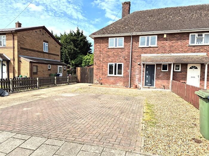 4 Bedroom Semi-Detached House To Rent In Lime Avenue, Wisbech, PE13