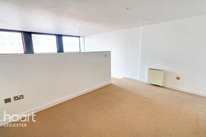 1 Bedroom Apartment For Sale In Lee Circle, Leicester, LE1
