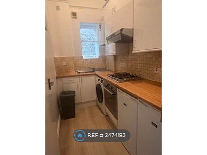 1 Bedroom Flat To Rent In Tierney Road, London, SW2