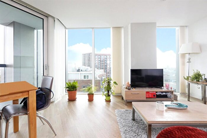 1 Bedroom Apartment For Sale In Ontario Point, London, Surrey Quays Road, SE16