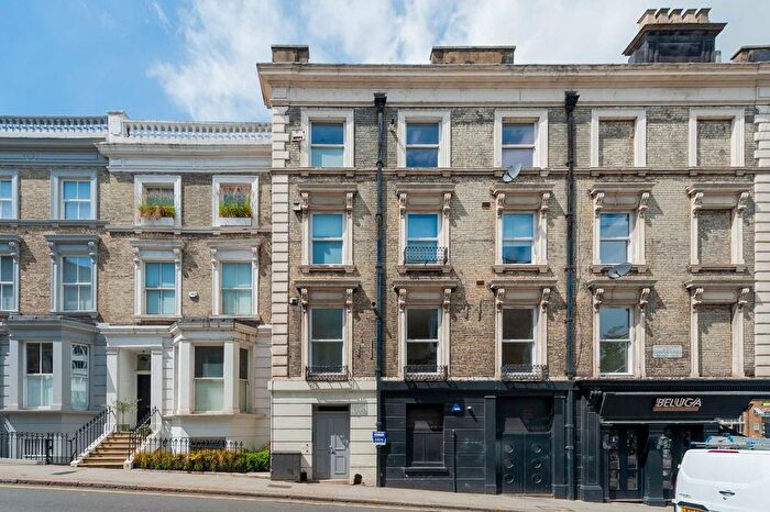 2 Bedroom Flat To Rent In Campden Hill Road, Kensington, W8