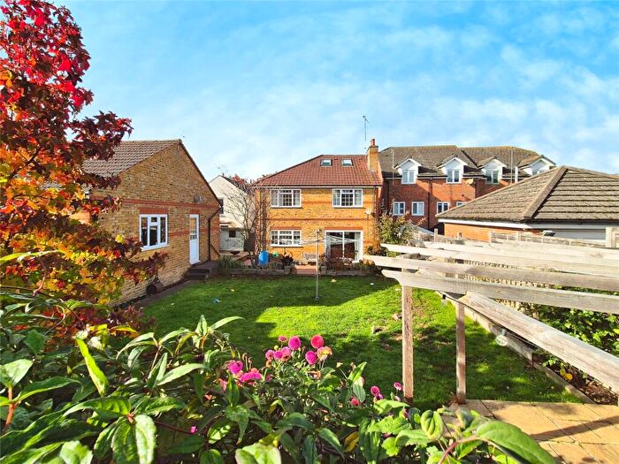 5 Bedroom Detached House For Sale In High Street, Wouldham, Rochester, Kent, ME1