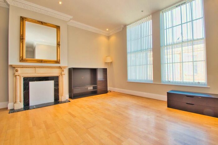 2 Bedroom Flat To Rent In Princess Park Manor, Friern Barnet, N11