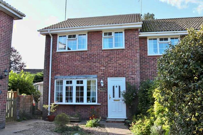 3 Bedroom End Of Terrace House For Sale In Southfield, West Overton, SN8