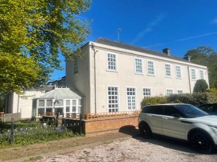 2 Bedroom Flat For Sale In Crow Hill Rise, Mansfield, NG19