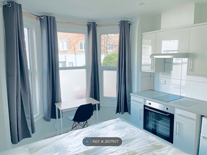 1 Bedroom Studio To Rent In Southampton Street, Reading, RG1