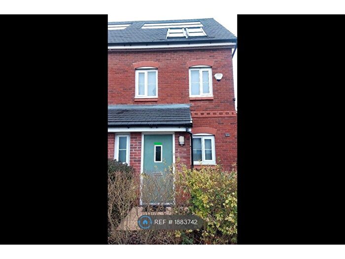 3 Bedroom Semi-Detached House To Rent In Cadet Street, Stockport, SK5