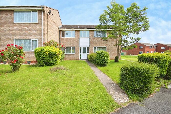 2 Bedroom Terraced House For Sale In Gifford Walk, Stratford-Upon-Avon, CV37