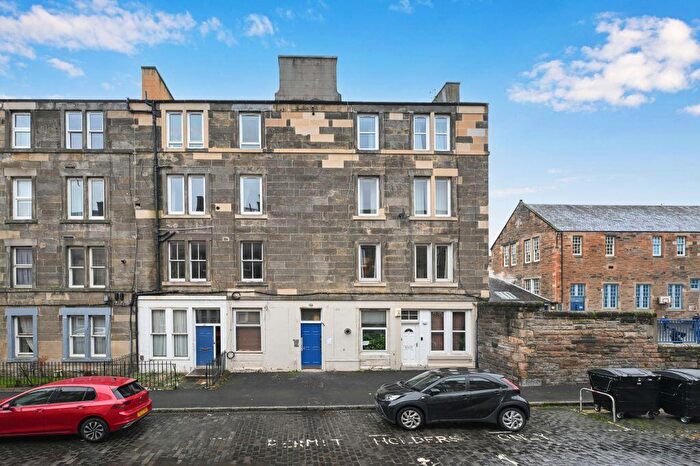 1 Bedroom Flat For Sale In / Springwell Place, Dalry, Edinburgh, EH11