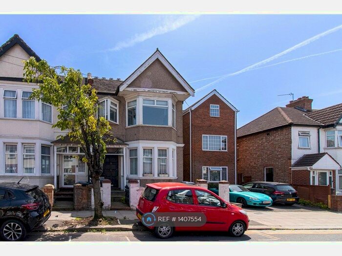 2 Bedroom Flat To Rent In Drayton Bridge Road, West Ealing - Hanwell, W7