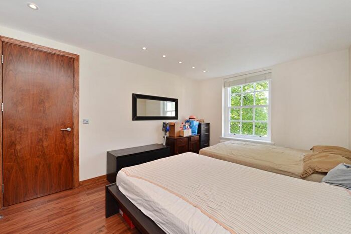 2 Bedroom Apartment To Rent In Manor Apartments, - Abbey Road, NW8