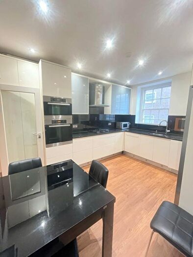 2 Bedroom Flat To Rent In Park Lodge, St. Johns Wood Park, Swiss Cottage, London, NW8