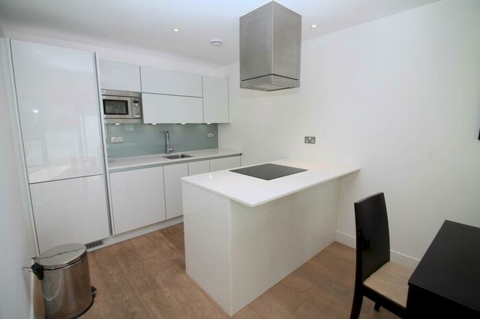 2 Bedroom Flat To Rent In Commercial Street, Aldgate, London, E1