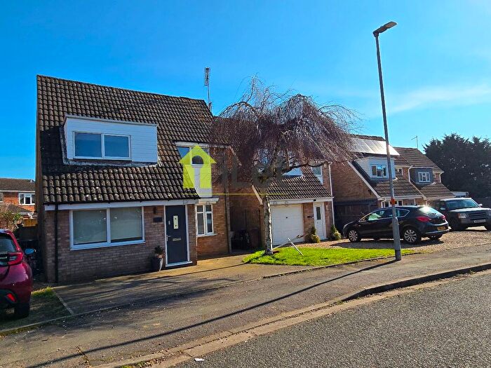 3 Bedroom Detached House To Rent In Westcott Way, Abington, Northampton, NN3