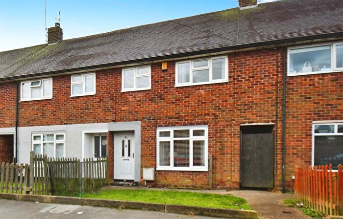 3 Bedroom Terraced House For Sale In Medina Road, Hull, HU8