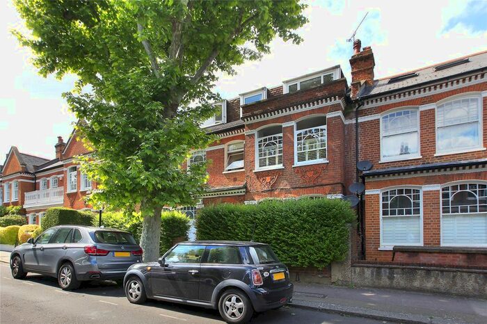 2 Bedroom Flat To Rent In Dalebury Road, Wandsworth Common, SW17