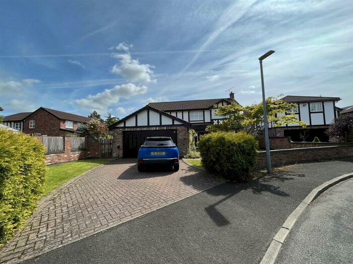 4 Bedroom Detached House To Rent In Maplewood Road, Wilmslow, SK9