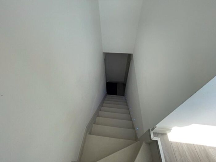 1 Bedroom Studio To Rent In Curzon Road, Thornton Heath, Surrey, CR7