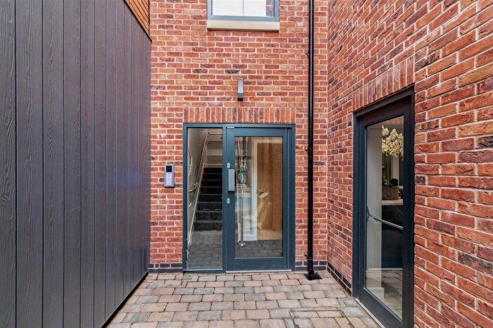 1 Bedroom Flat To Rent In High Street, Ruddington, Nottingham, Nottinghamshire, NG11