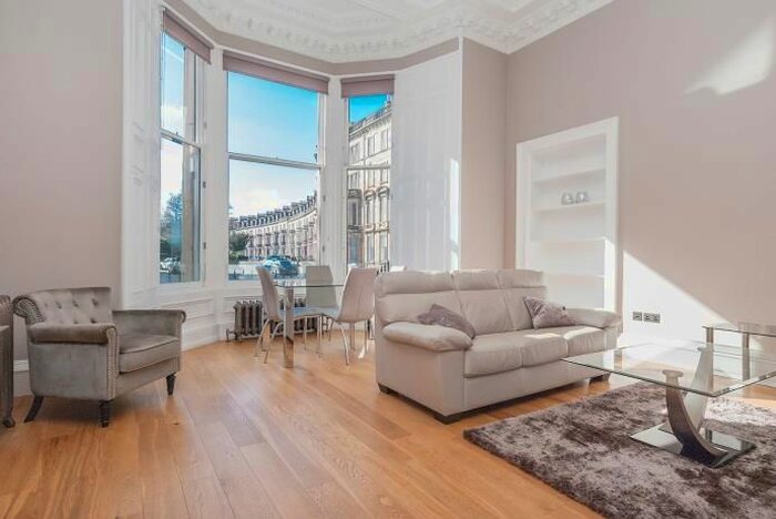 2 Bedroom Flat To Rent In Palmerston Place, Edinburgh, EH12