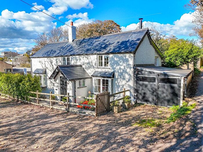 4 Bedroom Detached House For Sale In Meadow Way, Barton On Sea, New Milton, BH25