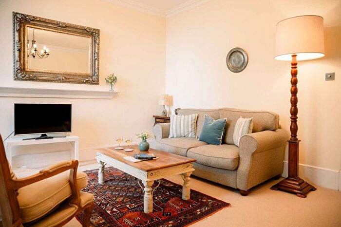 1 Bedroom Flat To Rent In Edinburgh New Town, EH3