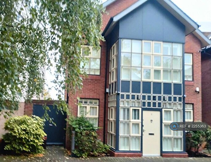 3 Bedroom Detached House To Rent In Wellington Court, Cambridge, CB1