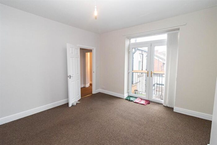 2 Bedroom Maisonette To Rent In Queen Alexandra Road, North Shields, NE29