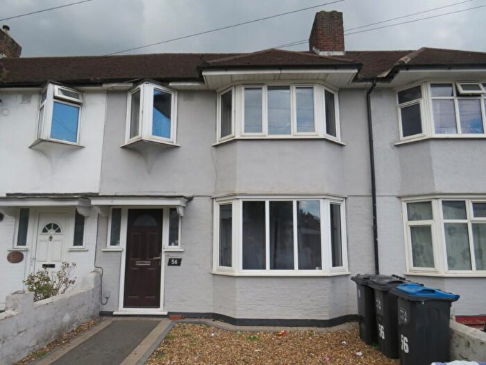 3 Bedroom Terraced House For Sale In Tamworth Lane, Mitcham, CR4