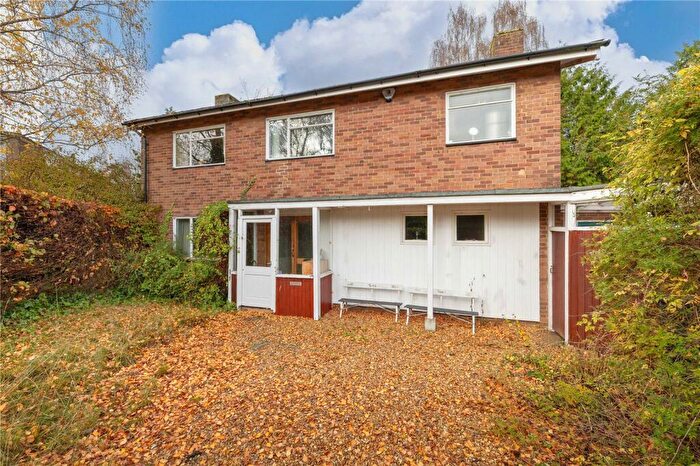 4 Bedroom Detached House For Sale In Stukeley Close, Cambridge, Cambridgeshire, CB3