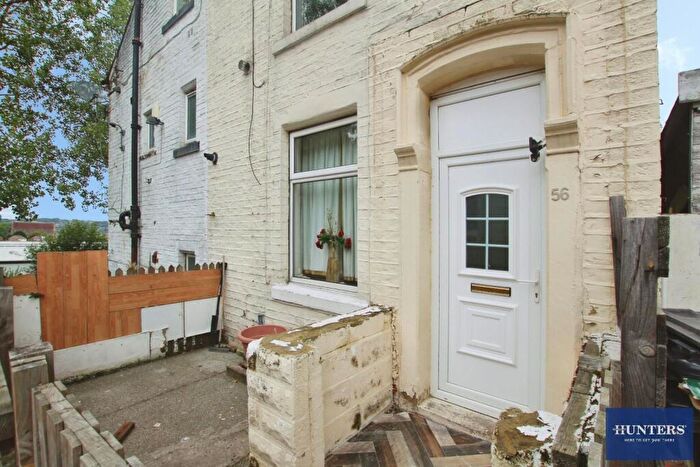3 Bedroom End Of Terrace House To Rent In Melrose Street, Bradford, BD7