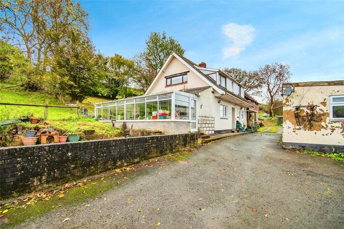 4 Bedroom Semi-Detached House For Sale In Cefn Llwyd, Capel Dewi, Aberystwyth, Sir Ceredigion, SY23