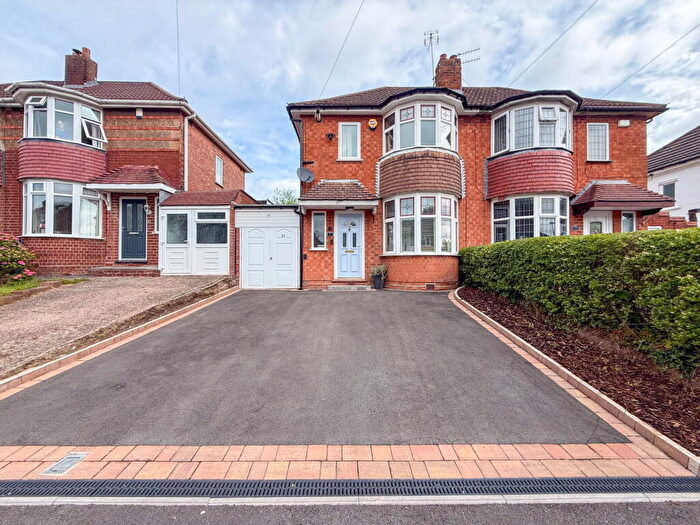 2 Bedroom Semi Detached House For Sale In West Park Avenue, Birmingham, B31